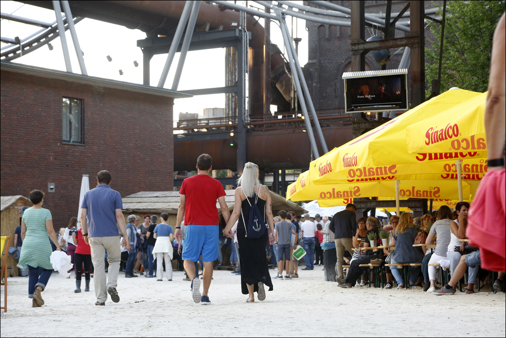 stadtwerke-sommerkino-biergarten